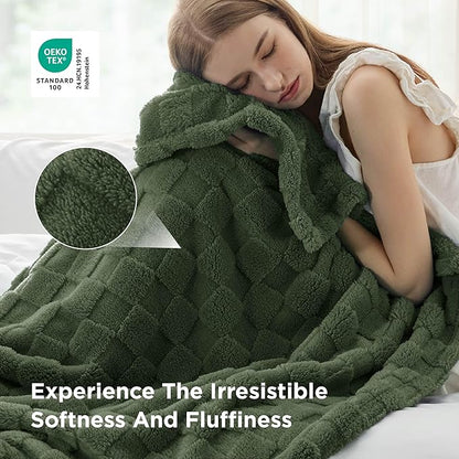 Bedsure GentleSoft King Size Blanket for Bed - Super Soft Cozy Blankets for Women Men Girls, Large Fuzzy Fleece Throw for Bedroom Decor, Dark Green,108x90 Inches