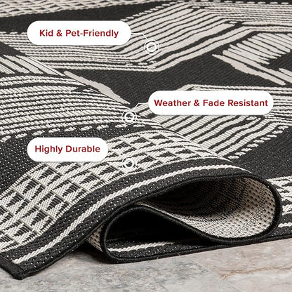 nuLOOM 5' x 8' Outdoor Tribal Geometric Area Rug, Stain Resistant, Weather Resistant, High Traffic, Patio, Balcony, Outside, Ranya Black