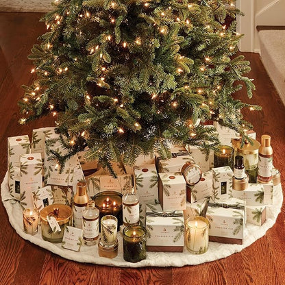 Thymes Frasier Fir Scented Candles for Home Decor – Green Heritage Holiday Candle – Notes of Siberian Fir Needles, Cedarwood & Sandalwood – Luxury Home Fragrance Gifts for Women & Men (3-Wick, 17 oz)