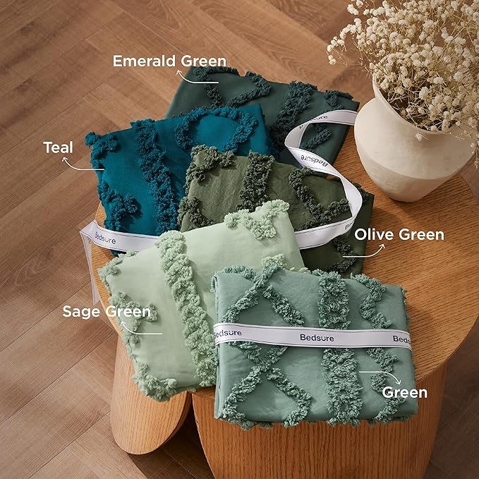 Bedsure Tufted Boho Comforter Set Twin Size - Green Boho Bed Set, GentleSoft™ 2 Pieces Farmhouse Shabby Chic Embroidery Bedding, Gifts for Woman, Soft Jacquard Twin Comforter for All Seasons