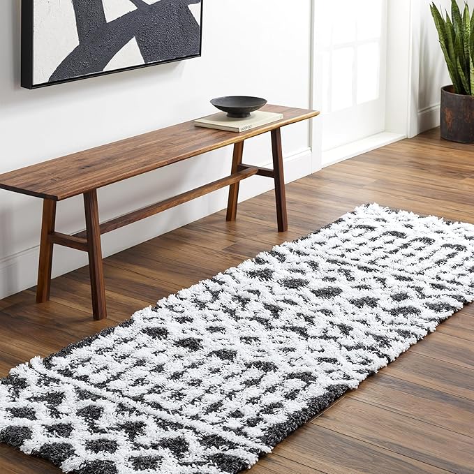 Livabliss Hapsburg Moroccan Shag Area Rug, 5'3" x 7'3", Black/White