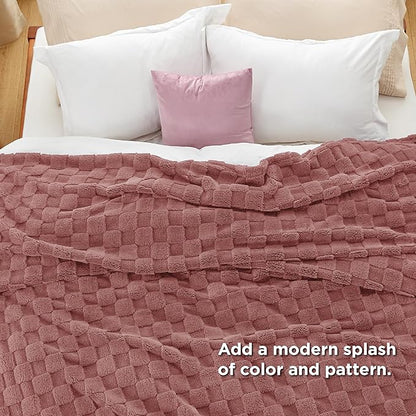 Bedsure GentleSoft King Size Blanket for Bed - Super Soft Cozy Blankets for Women Men Girls, Large Fuzzy Fleece Throw for Bedroom Decor, Dusty Pink,108x90 Inches