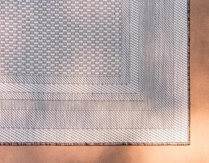 Unique Loom Outdoor Border Collection Area Rug - Soft Border (2'x 6' 1" Runner, Brown/ Ivory)