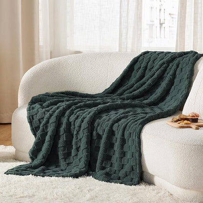 Bedsure GentleSoft Dark Green Throw Blanket for Couch - Checkered Fleece Blankets for Women Men Girls, Cute Soft Cozy Throw for Bedroom Home Decor Gifts, 50x60 Inches
