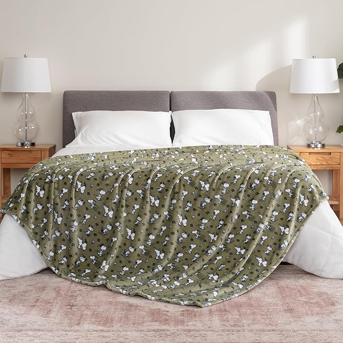 Berkshire Blanket Peanuts® VelvetLoft® Cute Character Snoopy Plush Blanket,Loden Green,Full/Queen 90 in x 90 in (Official Peanuts® Product)