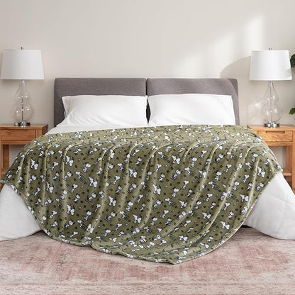 Berkshire Blanket Peanuts® VelvetLoft® Cute Character Snoopy Plush Blanket,Loden Green,Twin 60 in x 90 in (Official Peanuts® Product)