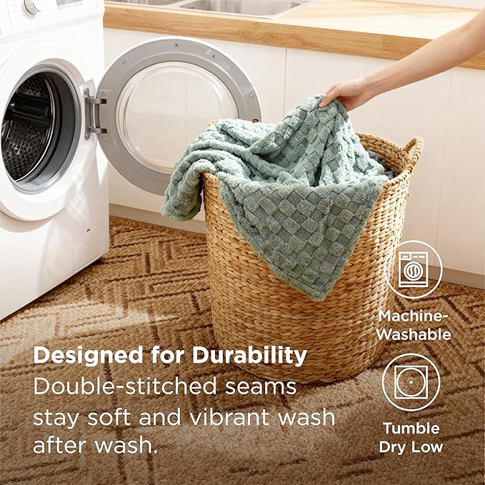 Bedsure GentleSoft King Size Blanket for Bed - Super Soft Cozy Blankets for Women Men Girls, Large Fuzzy Fleece Throw for Bedroom Decor, Sage Green,108x90 Inches