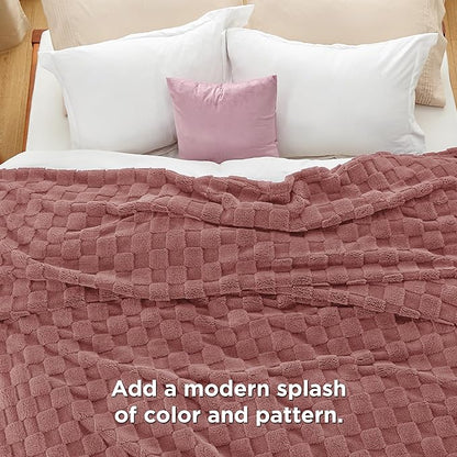 Bedsure GentleSoft Blankets Queen Size for Bed - Super Soft Cozy Blanket for Women Men Girls, Large Fuzzy Fleece Throw for Bedroom Decor, Dusty Pink, 90x90 Inches