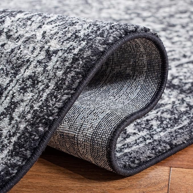 SAFAVIEH Evoke Collection Area Rug - 5'3" Square, Black & Grey, Distressed Design, Non-Shedding & Easy to Clean, Ideal for Living Room, Bedroom, Dining Space (EVK256R)